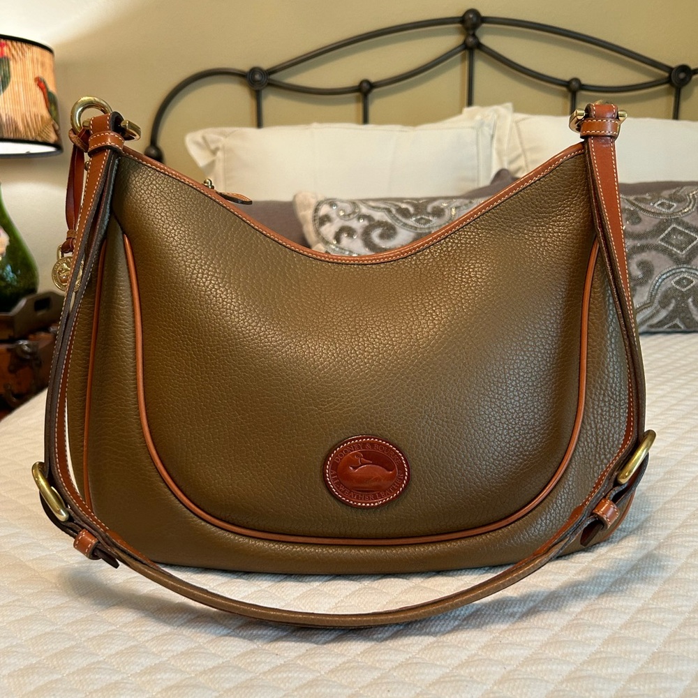 Vintage Dooney & Bourke Large Crescent Sac Hobo R83 in the color Old Gold